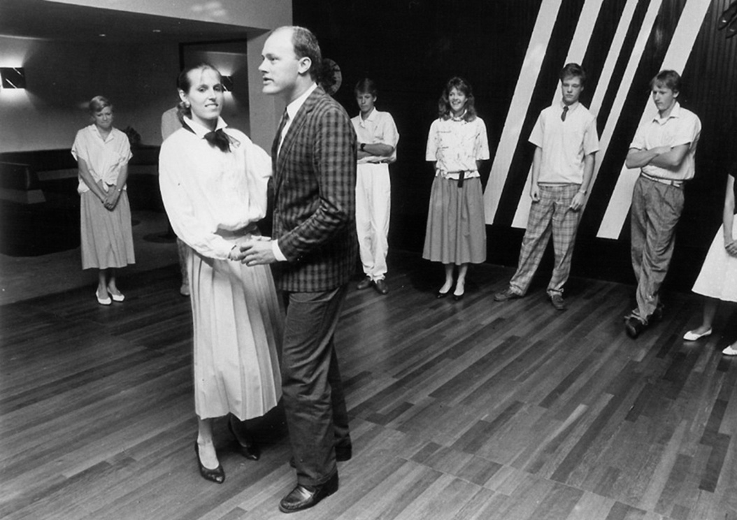 Dansen Bij Versteegh 35 Jaar Liefde Voor Dans Uit In Arnhem